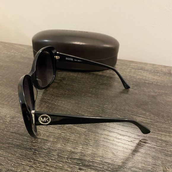 Michael Kors sunglasses - Picture 3 of 6